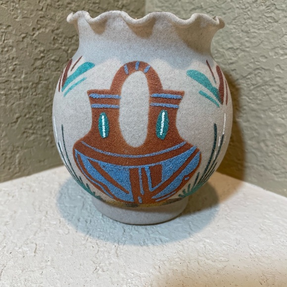 Navajo-Bingo Smith signed Sand Art Vase - Picture 6 of 7